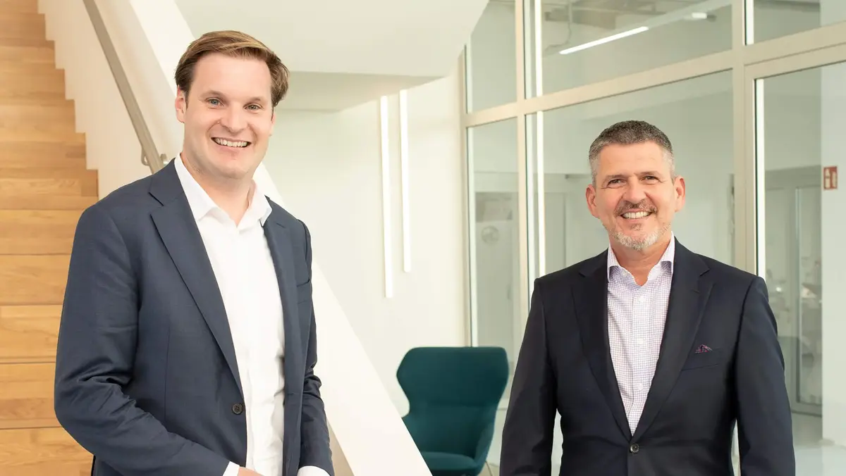 Dr-Yannick-Bury-und-Bert-Sutter-Sutter-Standort-Emmendingen.jpg Dr. Yannick Bury und Bert Sutter bei einem Treffen am Sutter Standort in Emmendingen – Austausch zu Medizintechnik und regionaler Zusammenarbeit.