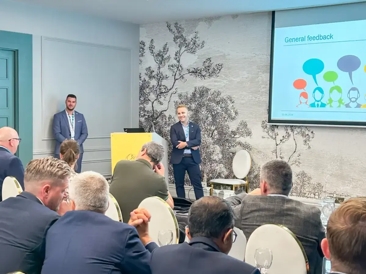 Referent bei einem Vortrag vor Teilnehmenden der SDC 2024 in Dublin.