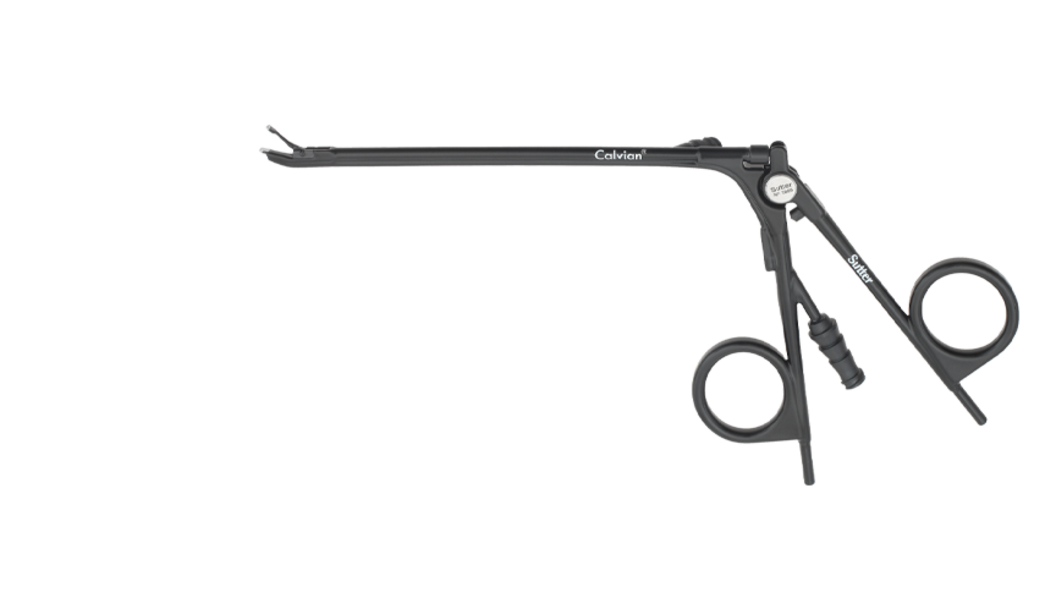 Metallische bipolare Klemme in Scherenform mit markierter Greiffunktion vor weißem Hintergrund.