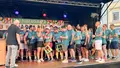 Das Sutter-Team feiert bei der Siegerehrung des Emmendinger Stadtlaufs 2024 – Teamgeist, Sport und Zusammenhalt stehen im Fokus.