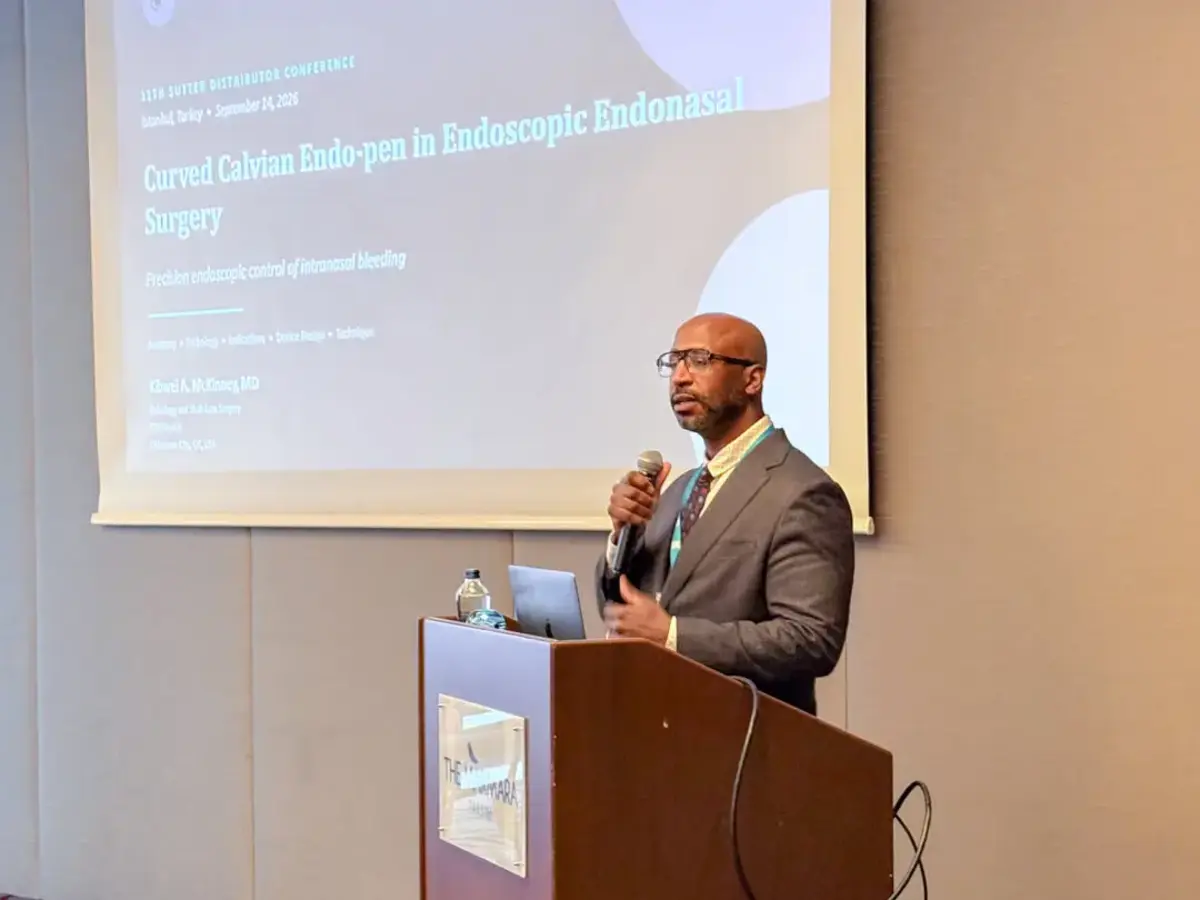 Speaker delivering an expert presentation during the Sutter Distributor Conference 2026 in Istanbul.